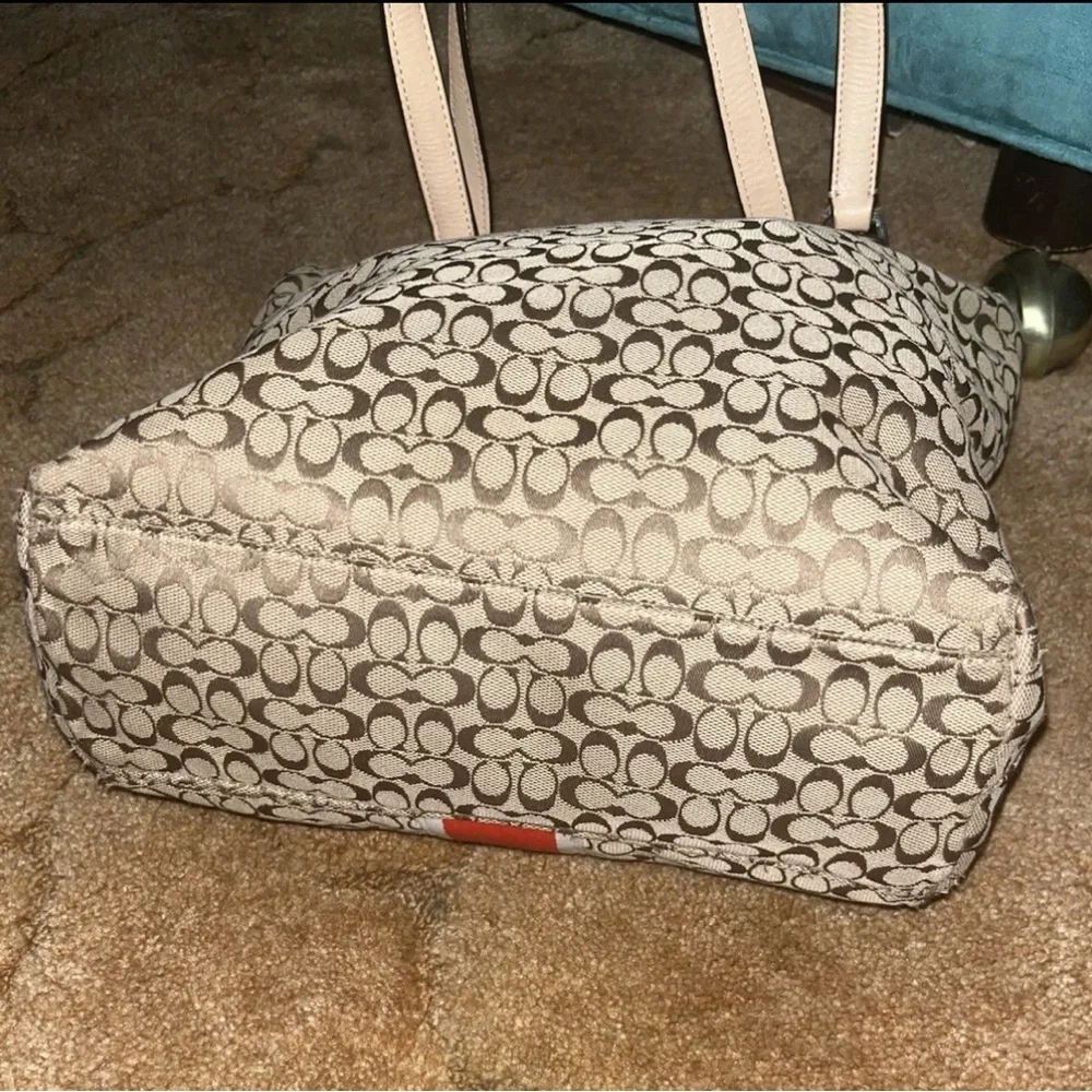Coach bag image